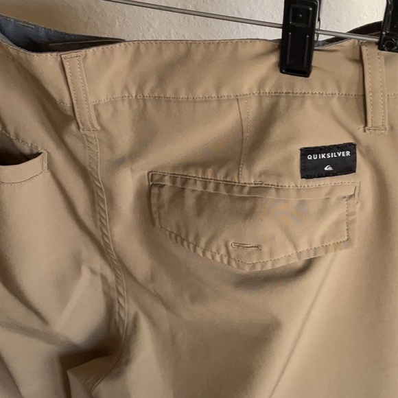 Mens Quiksilver Tan Shorts size 30 - Picture 6 of 10